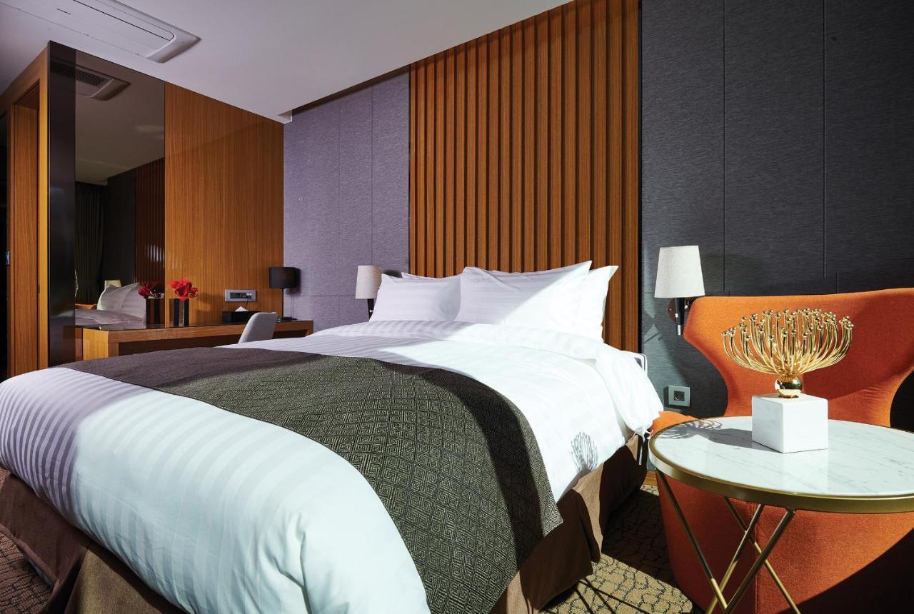 Jeongseon Intoraon Hotel エクステリア 写真