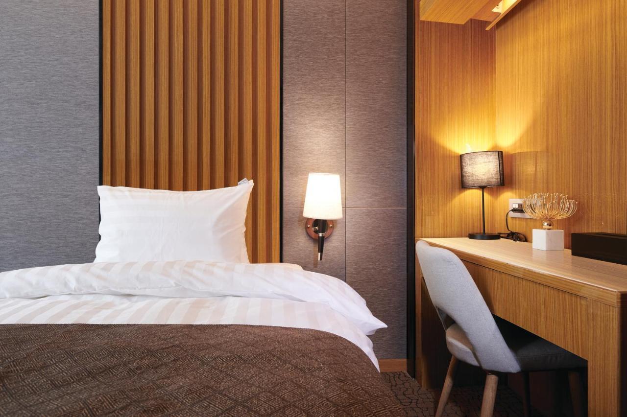 Jeongseon Intoraon Hotel エクステリア 写真